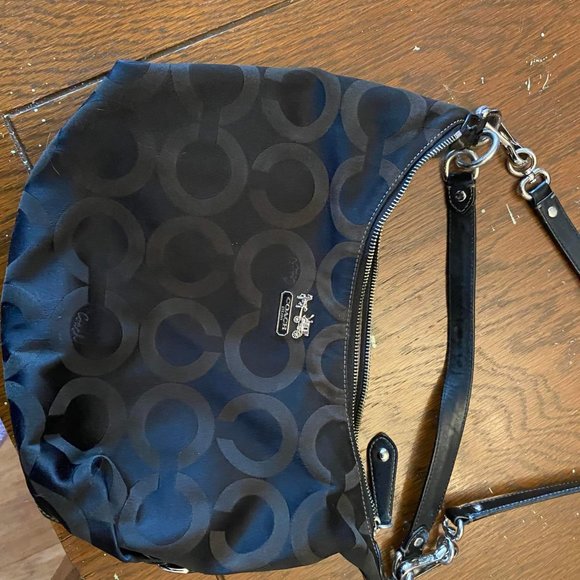 Coach - Picture 2 of 9